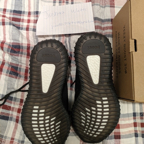 adidas Yeezy Boost 350 V2 Core Black Red - Picture 2 of 5